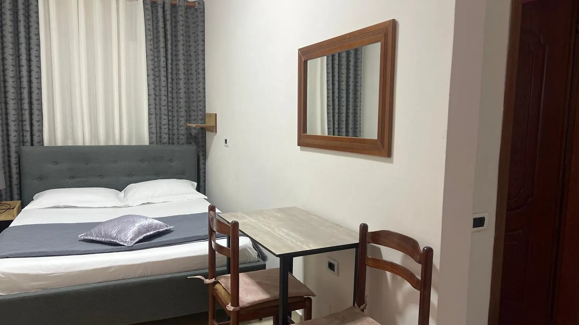 Villa Fatos - Apartment Near The Beach Vlorë